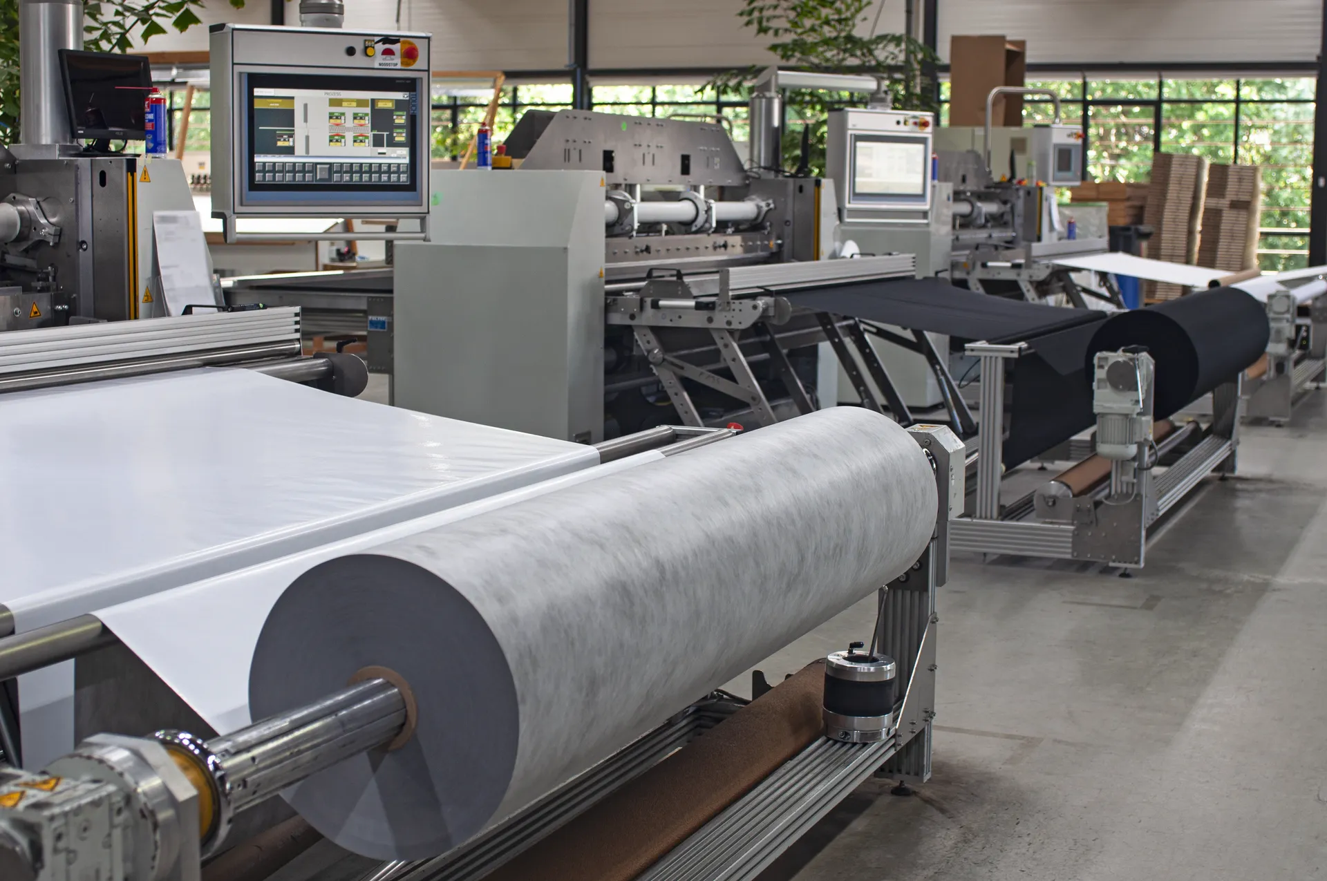 Lienesch: Inventory optimisation in pleated fabric production